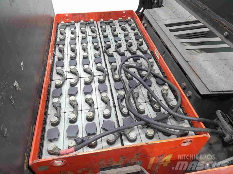 Linde P250 127 Towing trucks