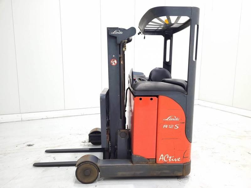 Linde R12 Reach trucks