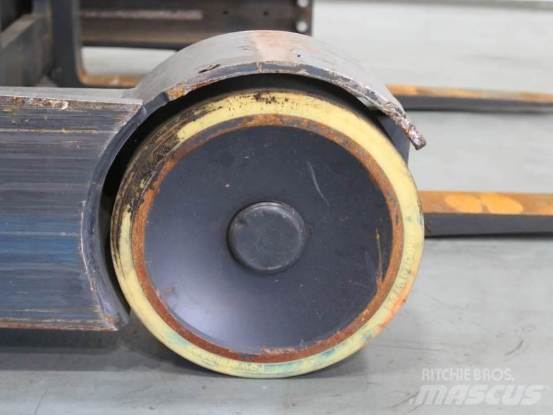 Linde R14-01 1120 Reach trucks