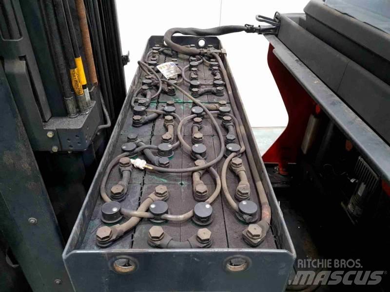 Linde R16-01 1120 Reach trucks