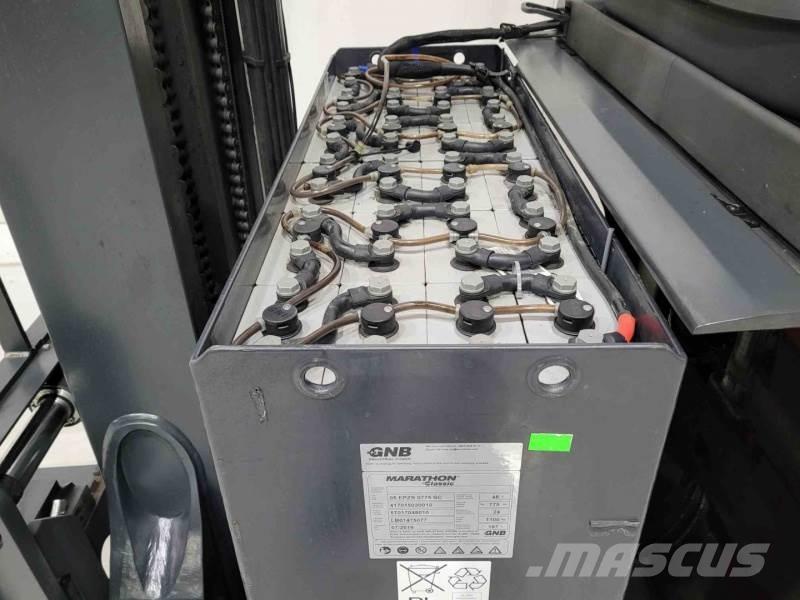 Linde R16HD-01 Reach trucks