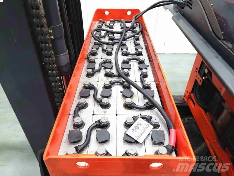 Linde R16S 115 Reach trucks