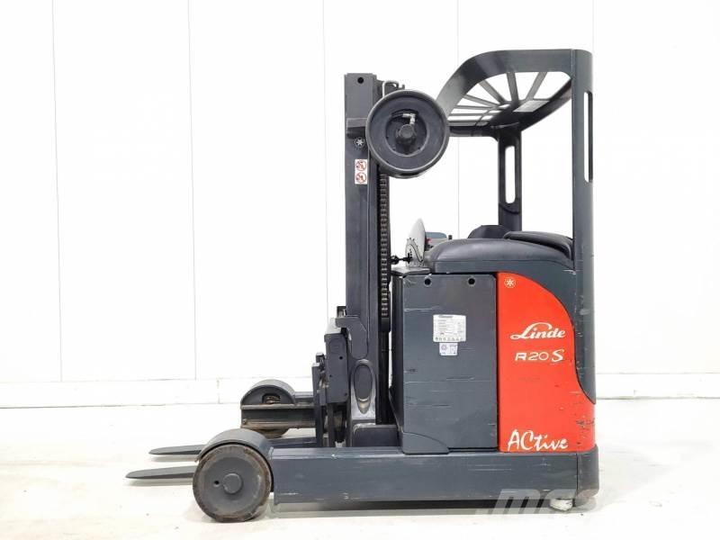Linde R20S Reach trucks