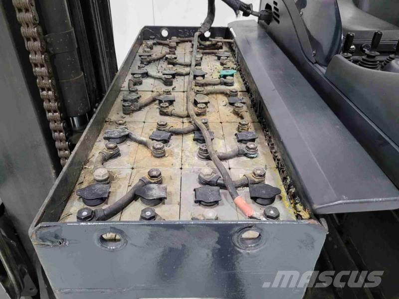 Linde R20S Reach trucks