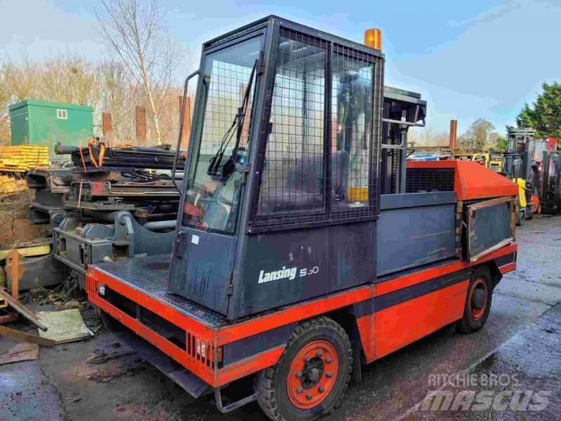Linde S30 Sideloaders