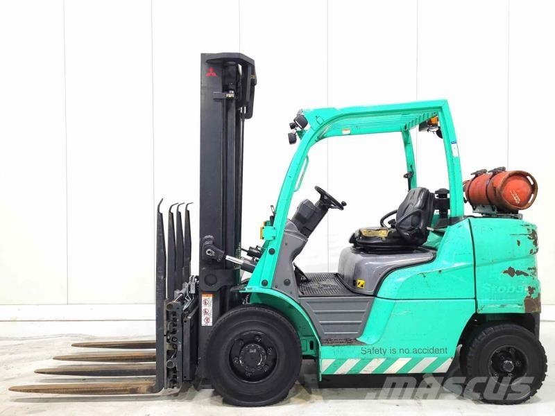 Mitsubishi FG40NT LPG trucks