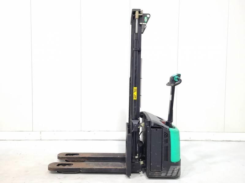 Mitsubishi SBP12NI Hand pallet stackers