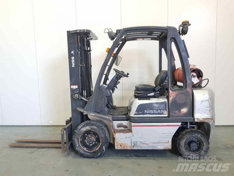 Nissan U1D272520 LPG trucks