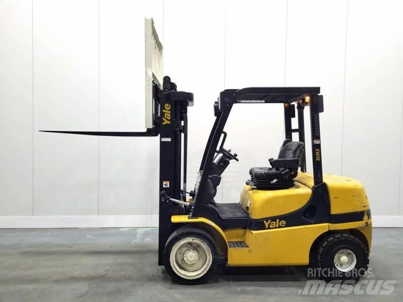 Yale GDP30MX E2195 Diesel trucks