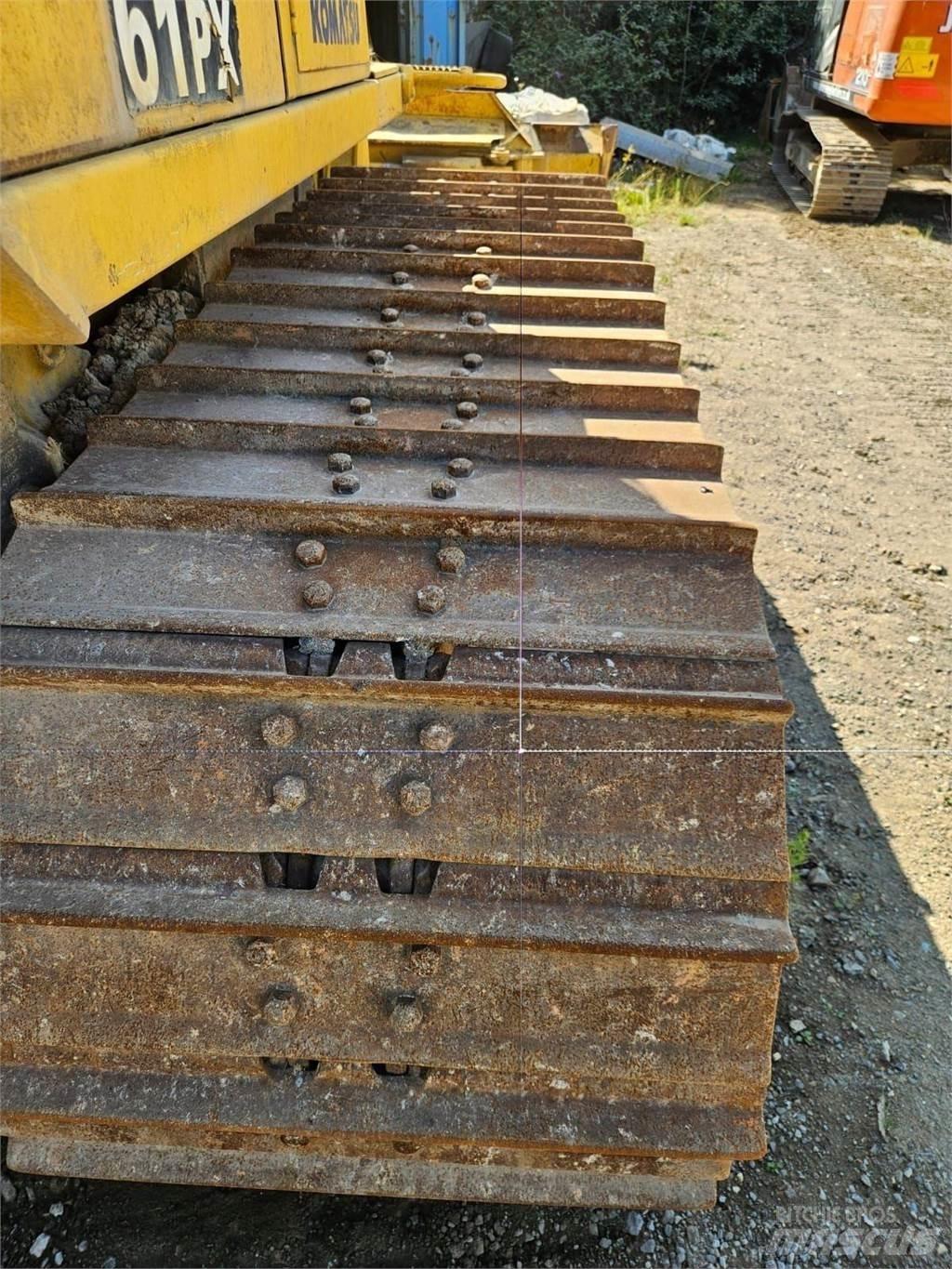 Komatsu D61PX-15 Crawler dozers