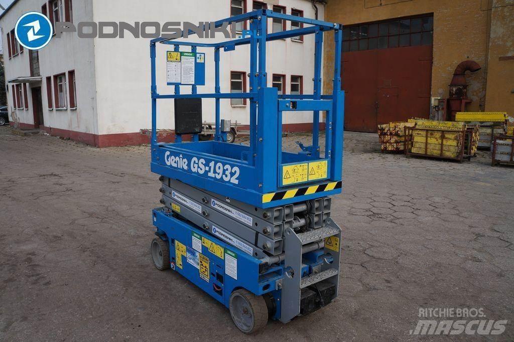 Genie 1932 Scissor lifts