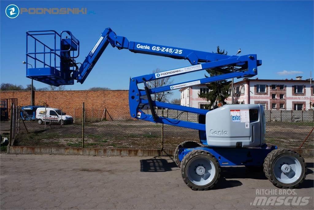 Genie Z45/25J Articulated boom lifts