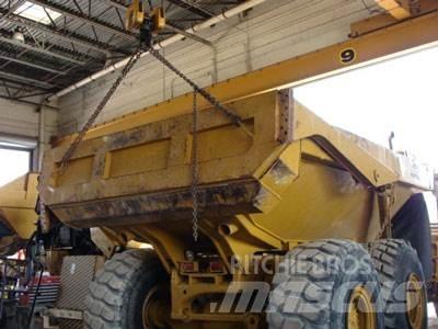 CAT 735 Tailgate Other components