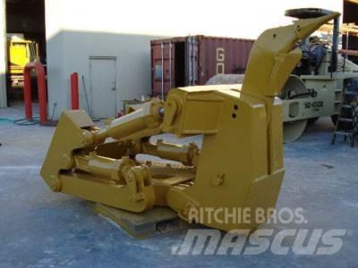CAT D8T/R/N Ripper, S/S Other components