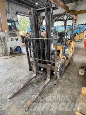 CAT P5000-LP Forklift trucks - others