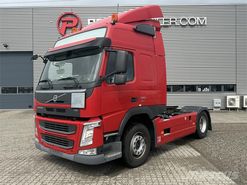 Volvo FM370 Tractor Units