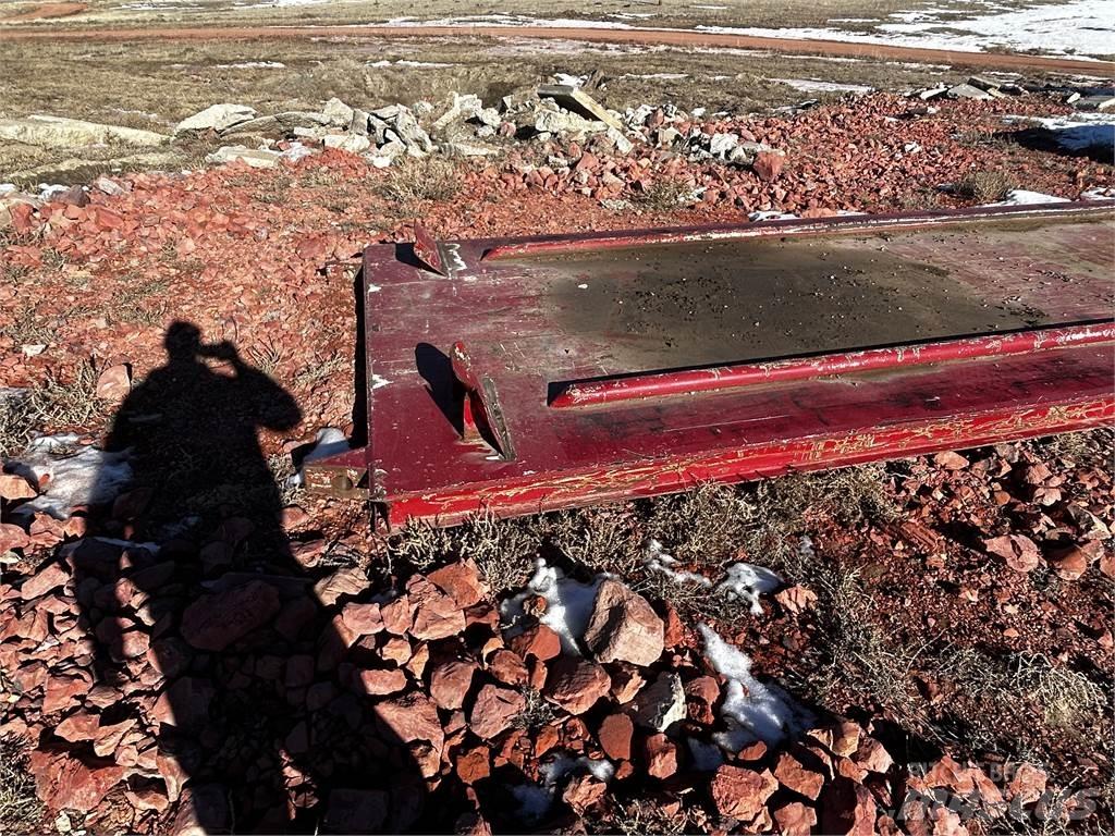  MUD BOAT Construction - Others