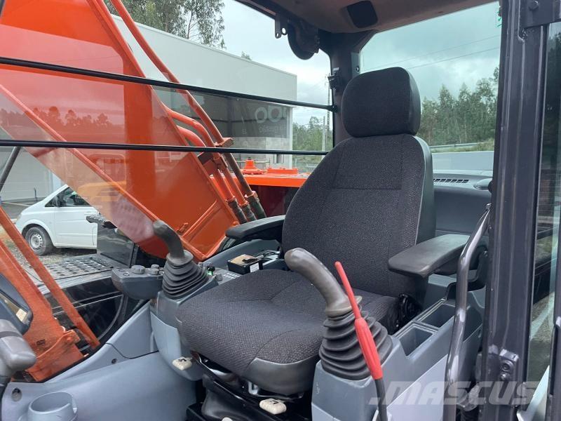 Hitachi ZX210 Crawler excavators