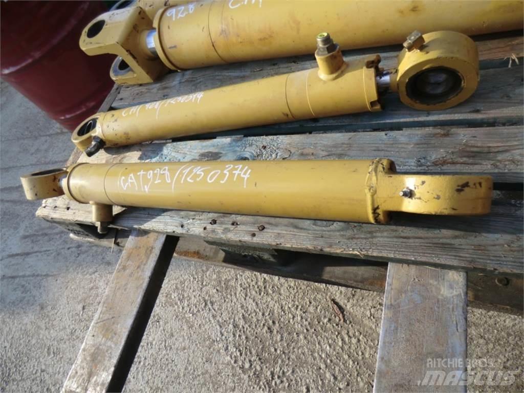 CAT 928G Construction - Others