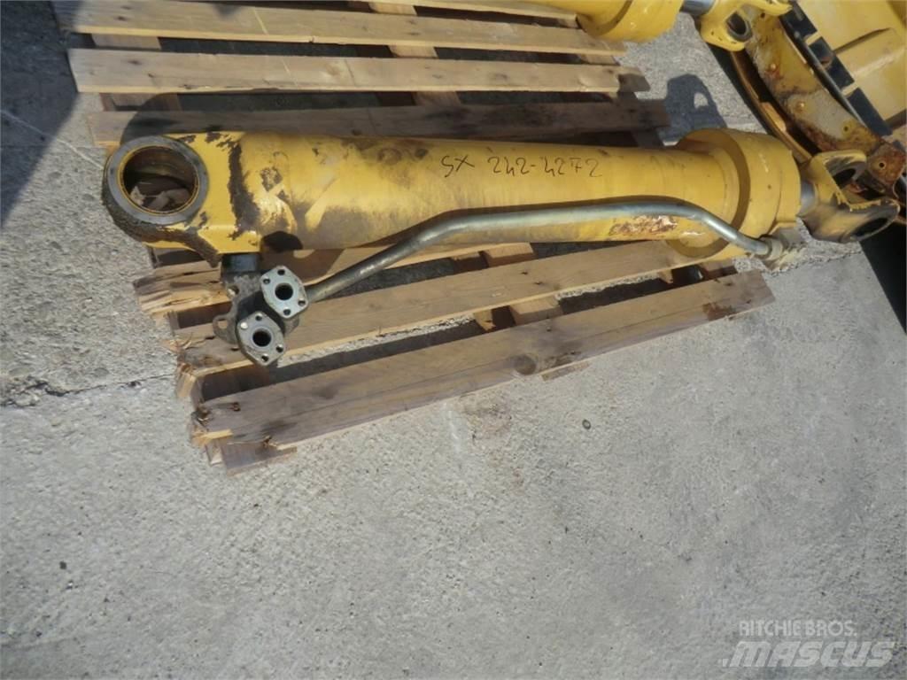 CAT 962H Construction - Others