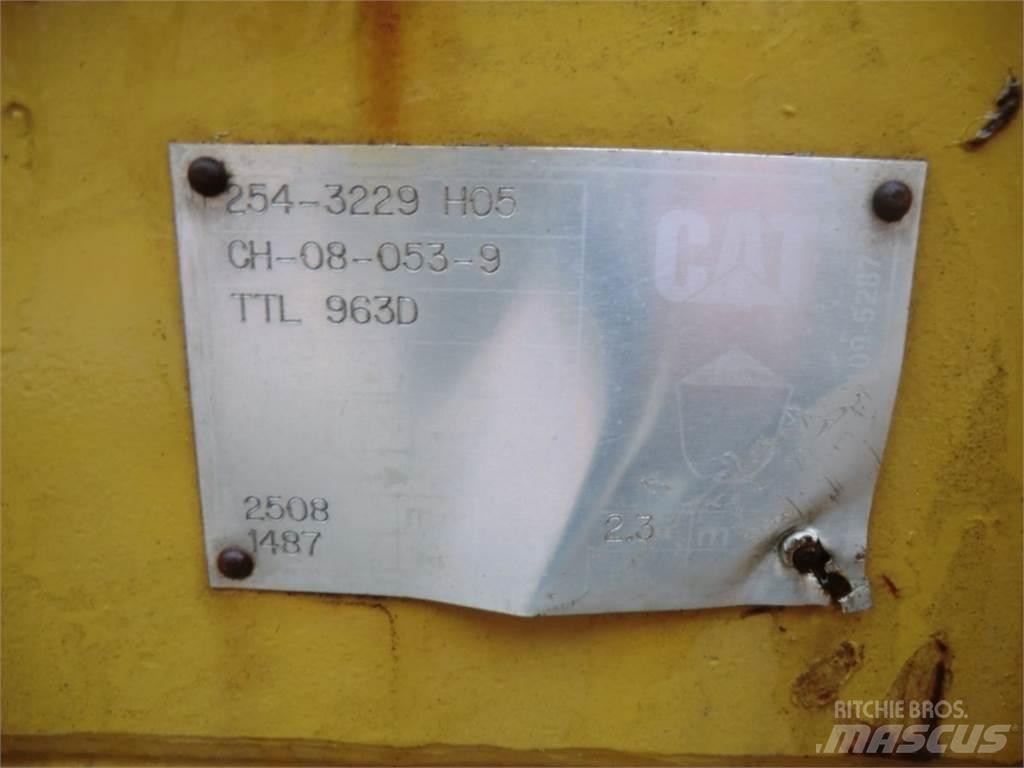 CAT 963D Construction - Others