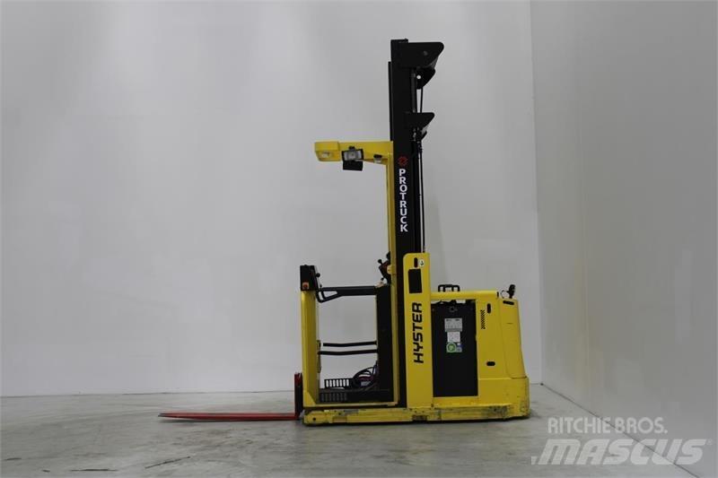 Hyster K1.0L Low lift order picker