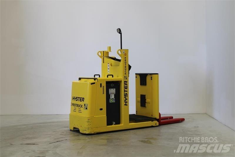 Hyster K1.0L Low lift order picker