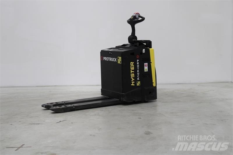 Hyster P2.0S Low lifter with platform