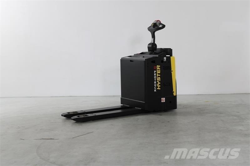 Hyster P2.0S Low lifter with platform
