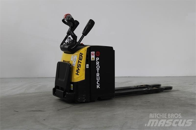 Hyster P2.0S Low lifter with platform