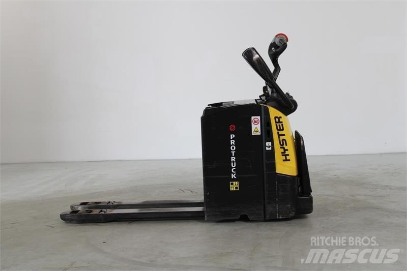 Hyster P2.0S Low lifter with platform