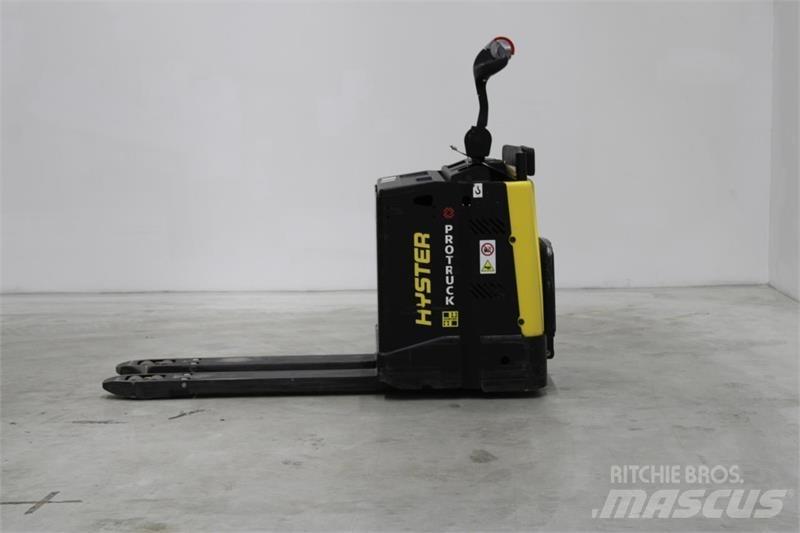 Hyster P2.0S Low lifter with platform