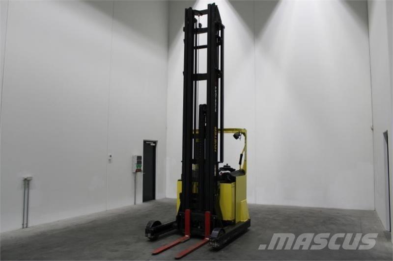 Hyster R2.0W Reach trucks