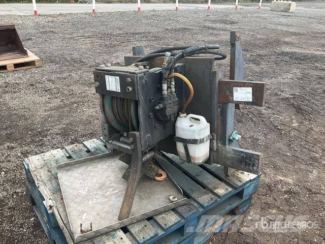  Winch Winches, hoists and material lifts