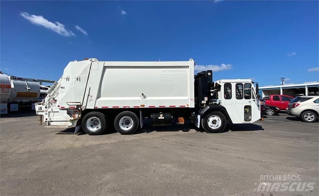 CCC LET2 Waste trucks