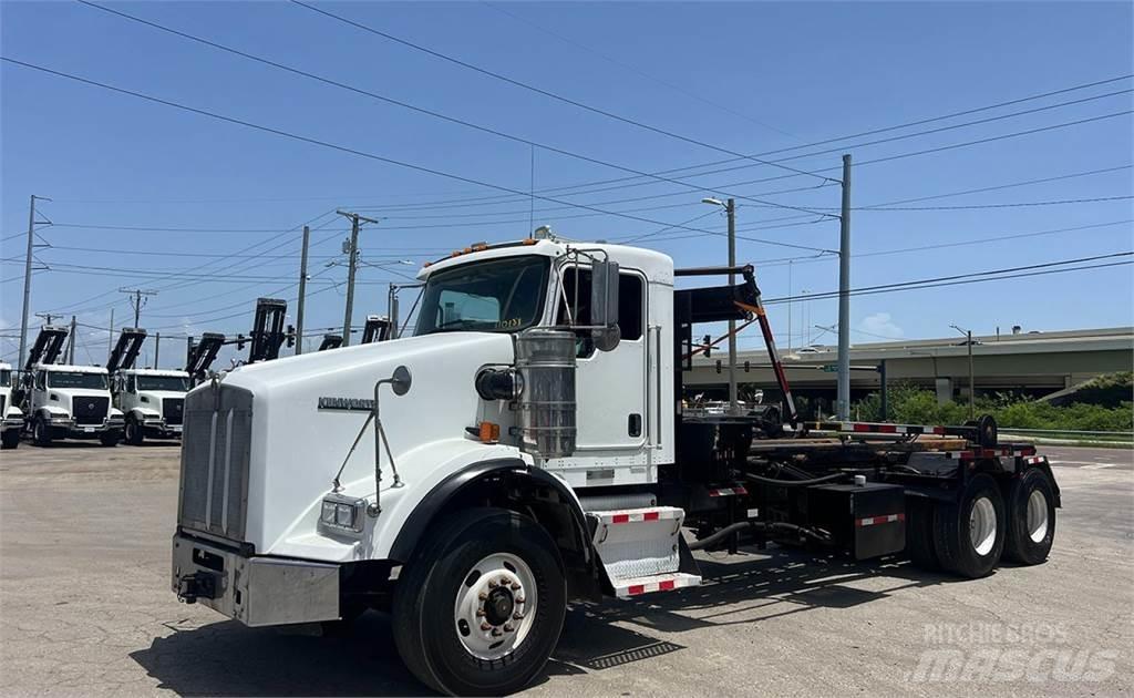 Kenworth T800 Cable lift demountable trucks