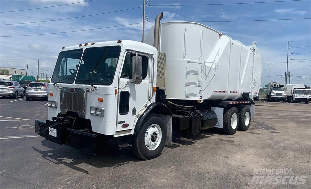 Peterbilt 320 Waste trucks
