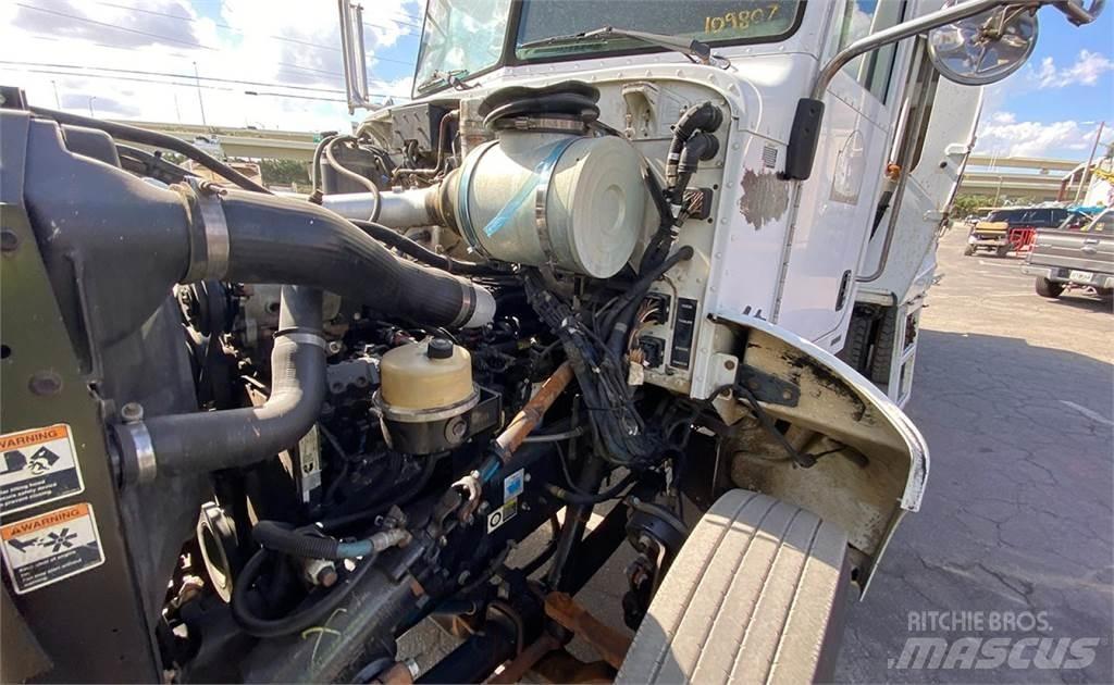 Peterbilt 335 Waste trucks
