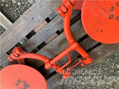 Kuhn  Conventional ploughs