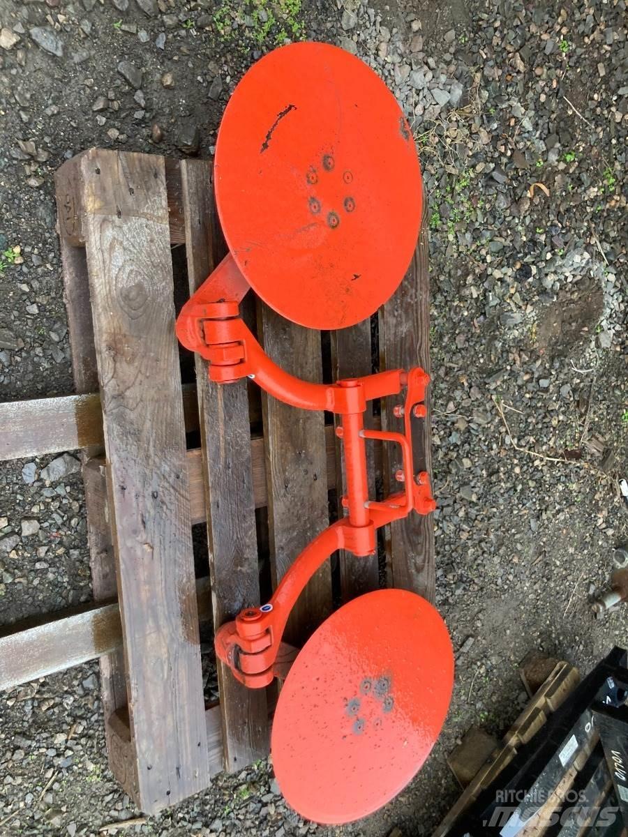 Kuhn  Conventional ploughs