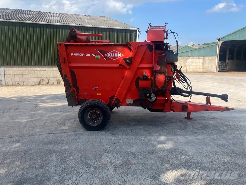 Kuhn 3570 Bale shredders, cutters and unrollers