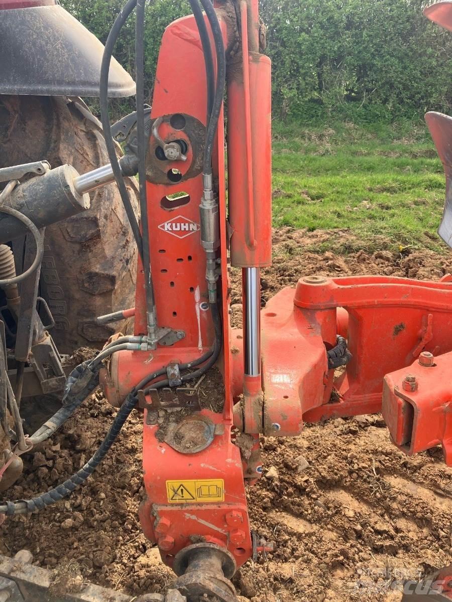 Kuhn MM123 Conventional ploughs
