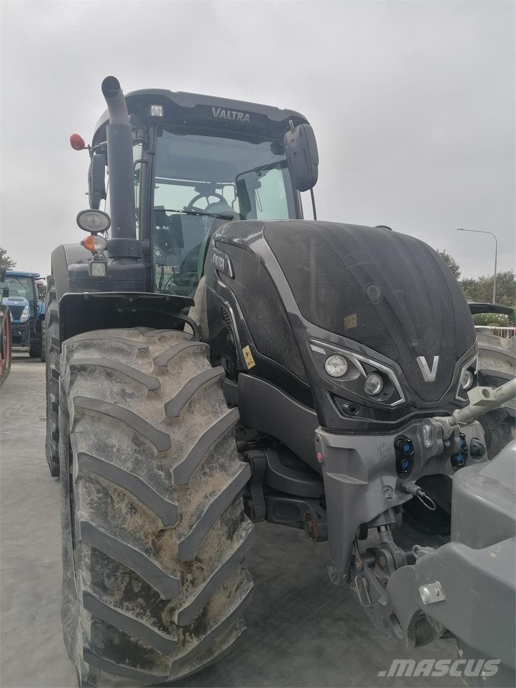 Valtra S324 Tractors