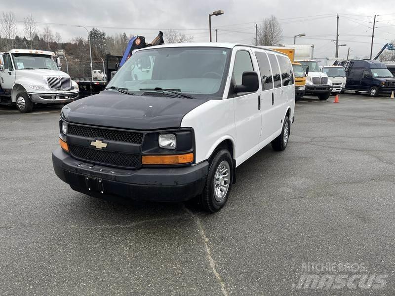Chevrolet Express Panel vans