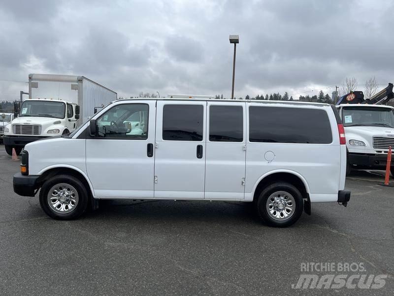Chevrolet Express Panel vans