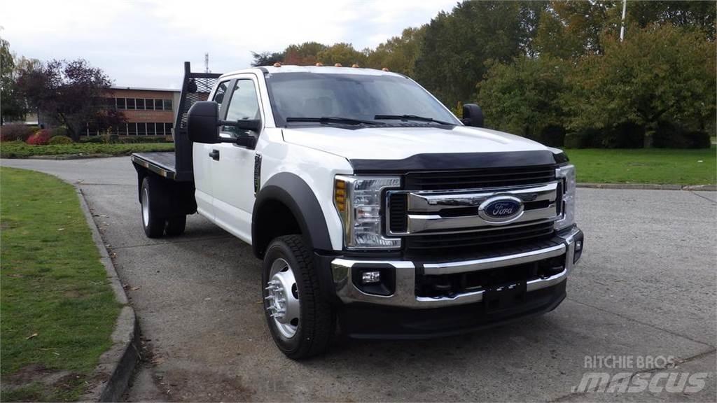 Ford F-550 Flatbed / Dropside trucks