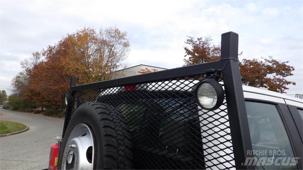Ford F-550 Flatbed / Dropside trucks