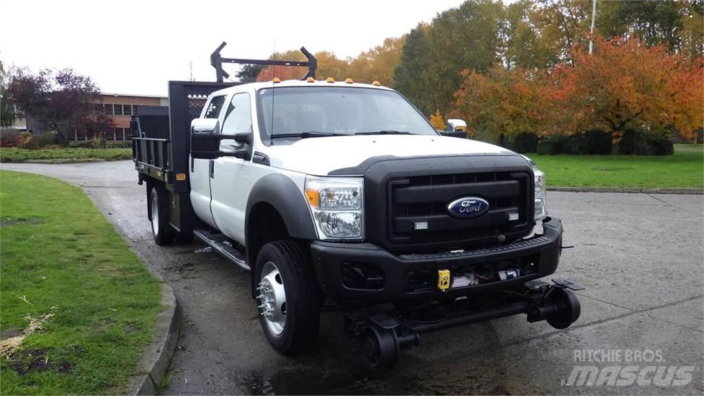 Ford F-550 Flatbed / Dropside trucks