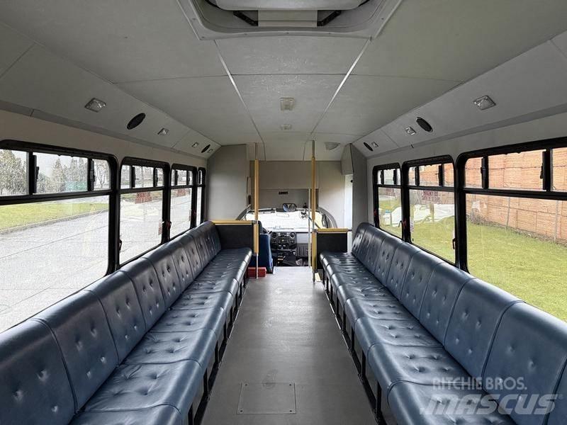 Ford F-550 Mini buses