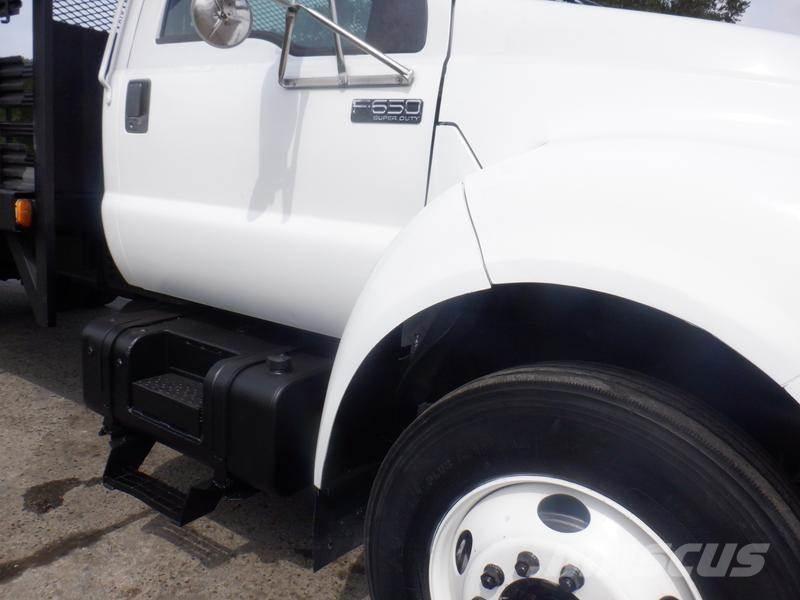 Ford F-650 Flatbed / Dropside trucks